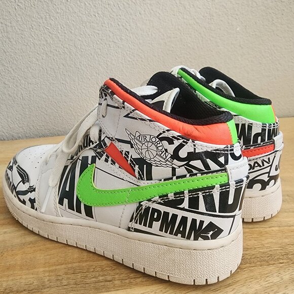 Nike Air Jordan 1 Mid All Over Print Logos Boys Size 4Y 554724-119 - Picture 6 of 13